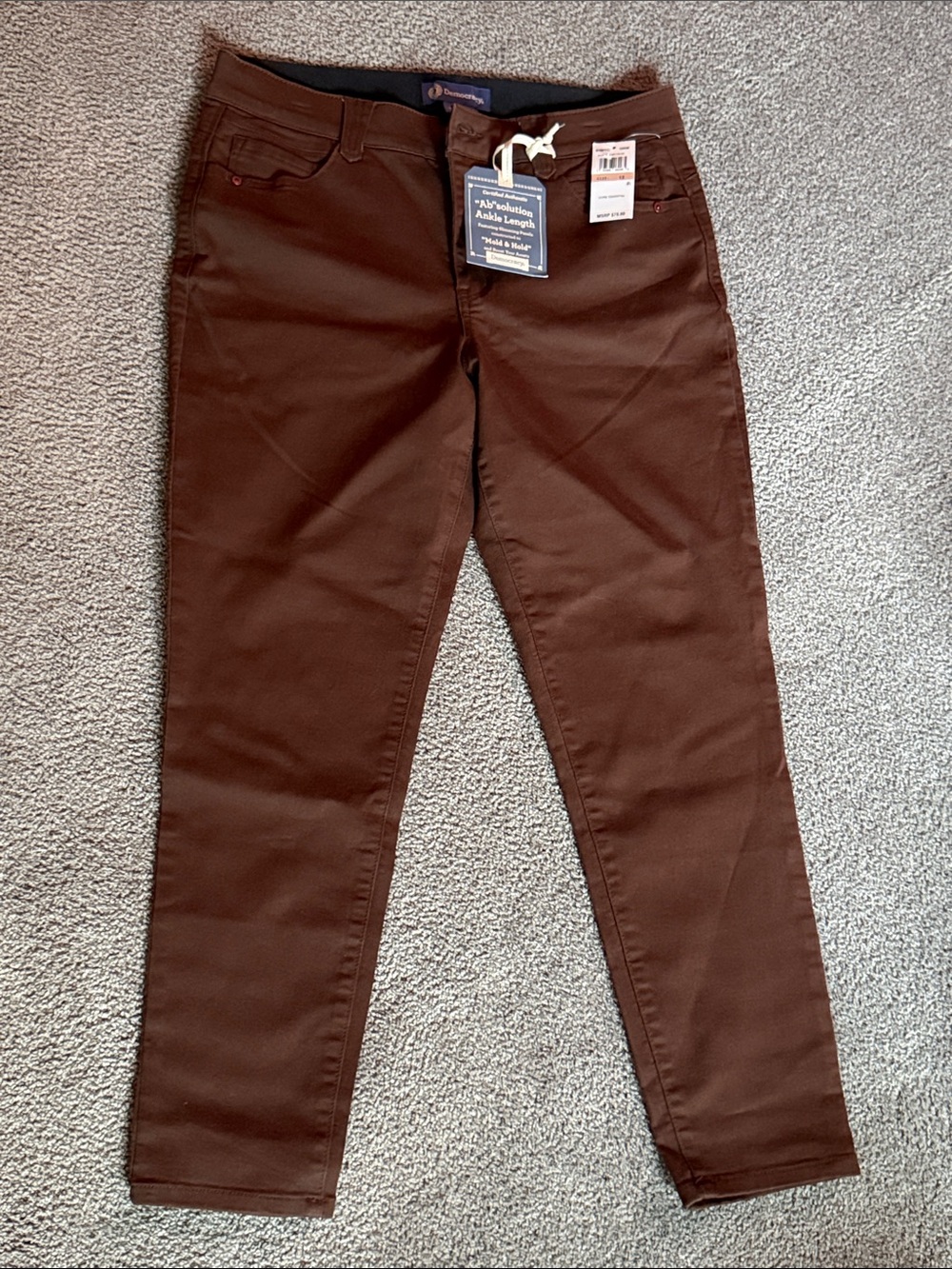 Democracy Ab-Solution Ankle Length Slim Stretchy Jeans in Rich Brown. Size 12
